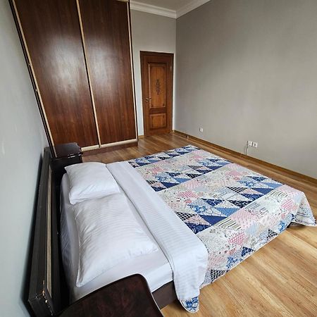 Ernaz Plus Apartments-Expo-Boulevard 130 Nur-Sultan  Exterior photo