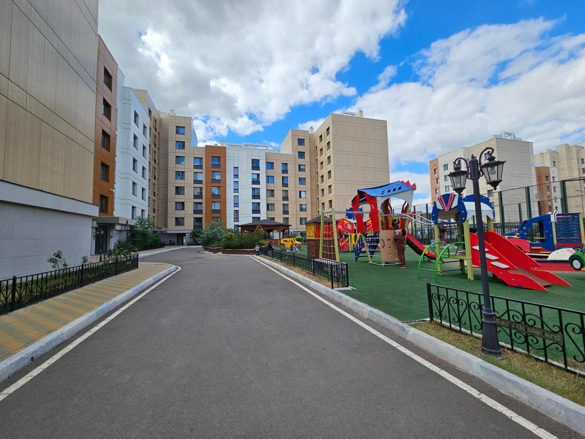 Ernaz Plus Apartments-Expo-Boulevard 130 Nur-Sultan  Exterior photo